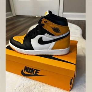 Air Jordan 1 Retro High OG Taxi